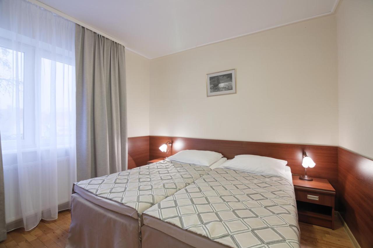 Pensjonat Tadeusz I Apartamenty W Darlowku Darłówko Exteriér fotografie