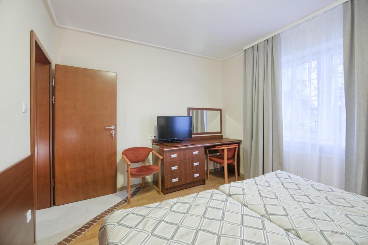 Pensjonat Tadeusz I Apartamenty W Darlowku Darłówko Exteriér fotografie