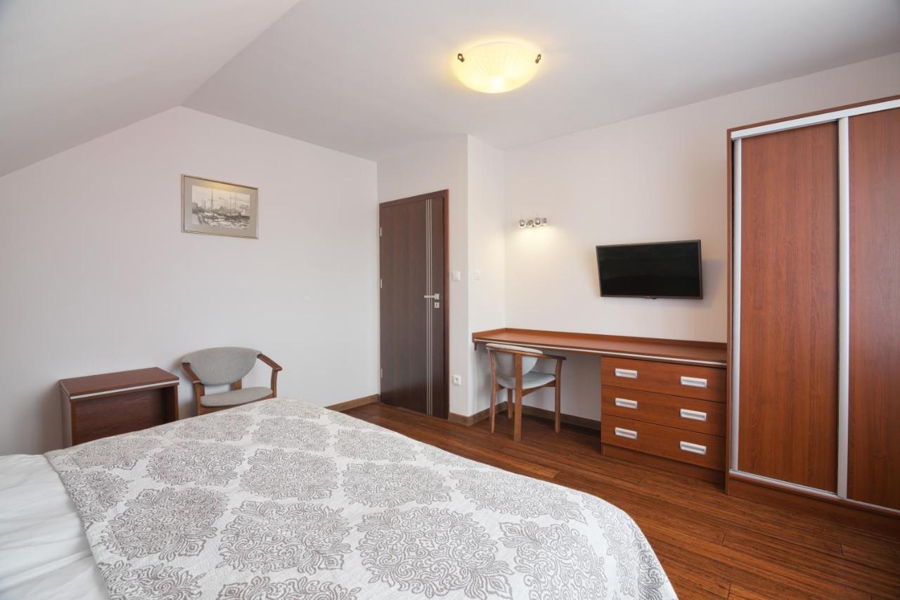 Pensjonat Tadeusz I Apartamenty W Darlowku Darłówko Exteriér fotografie