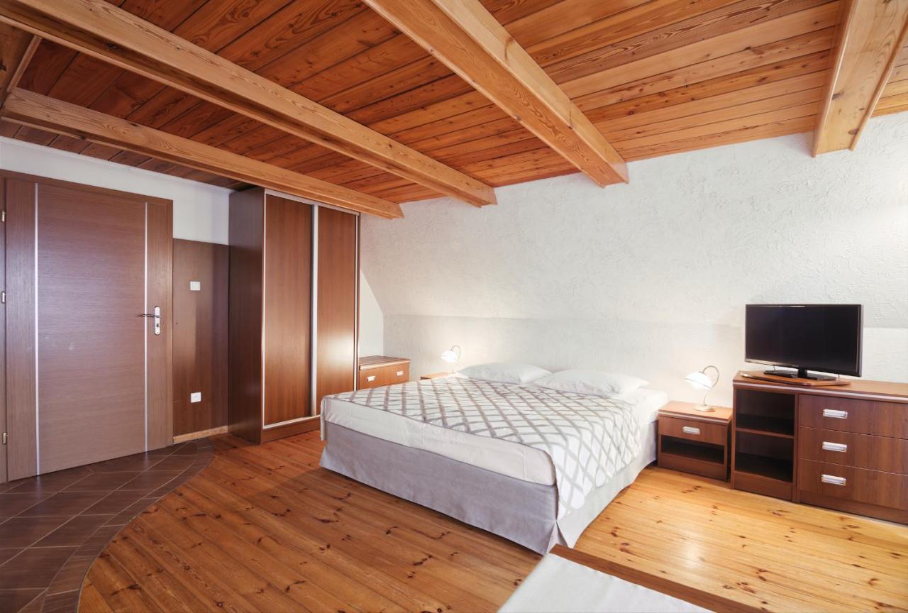 Pensjonat Tadeusz I Apartamenty W Darlowku Darłówko Exteriér fotografie