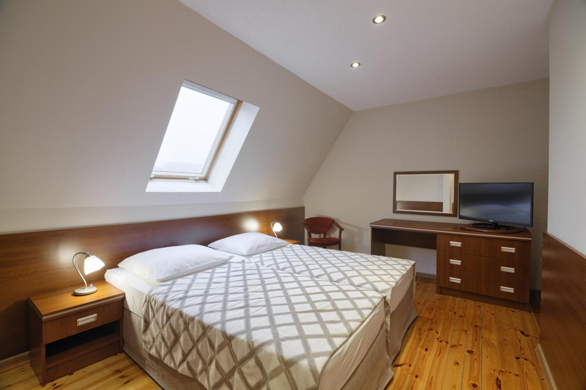 Pensjonat Tadeusz I Apartamenty W Darlowku Darłówko Exteriér fotografie